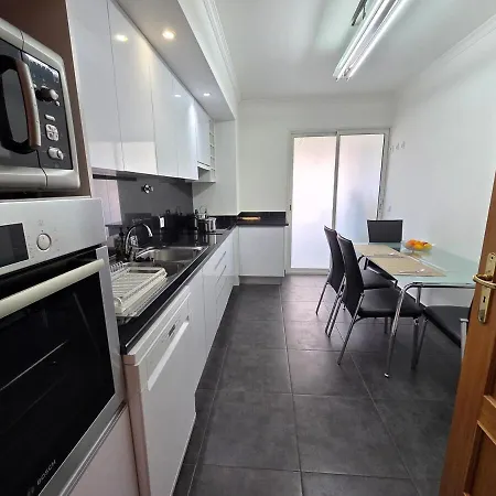 Sunset Apartment *